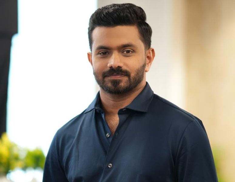 File:Ainstin S Dennis.jpeg